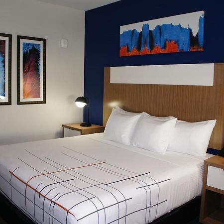 La Quinta Inn & Suites Katy-Mills By Wyndham Katy Extérieur photo