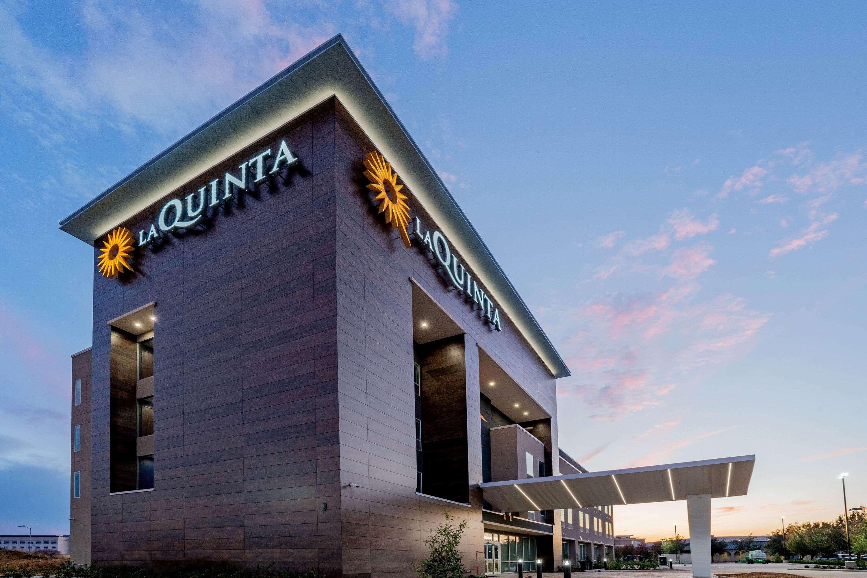 La Quinta Inn & Suites Katy-Mills By Wyndham Katy Extérieur photo